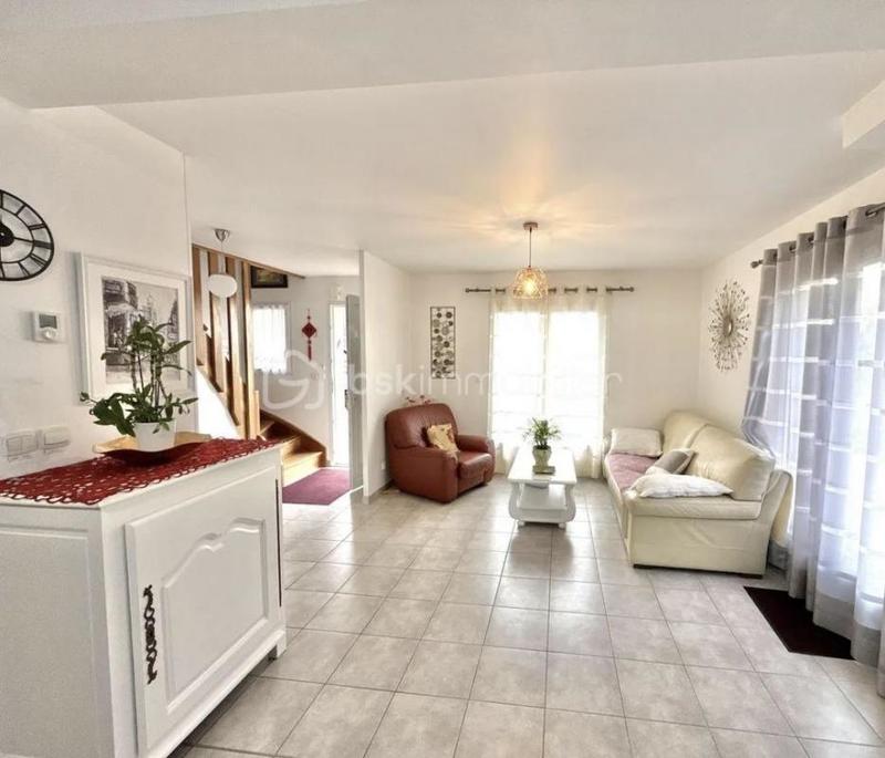 Demeure - 106 m² - 5 pièces