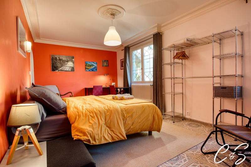 Maison ancienne - 335 m² - 11 pièces