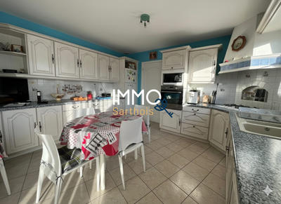 Maison - 104 m² - 5 pièces