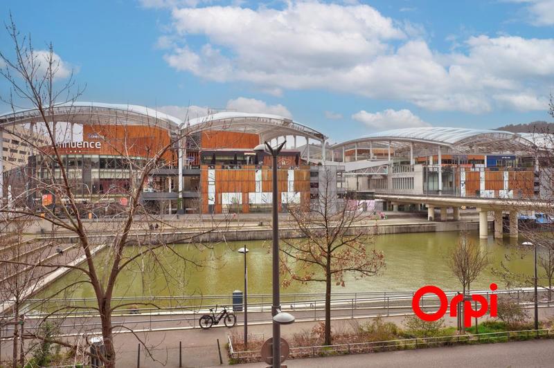 Appartement - 93 m² - 4 pièces