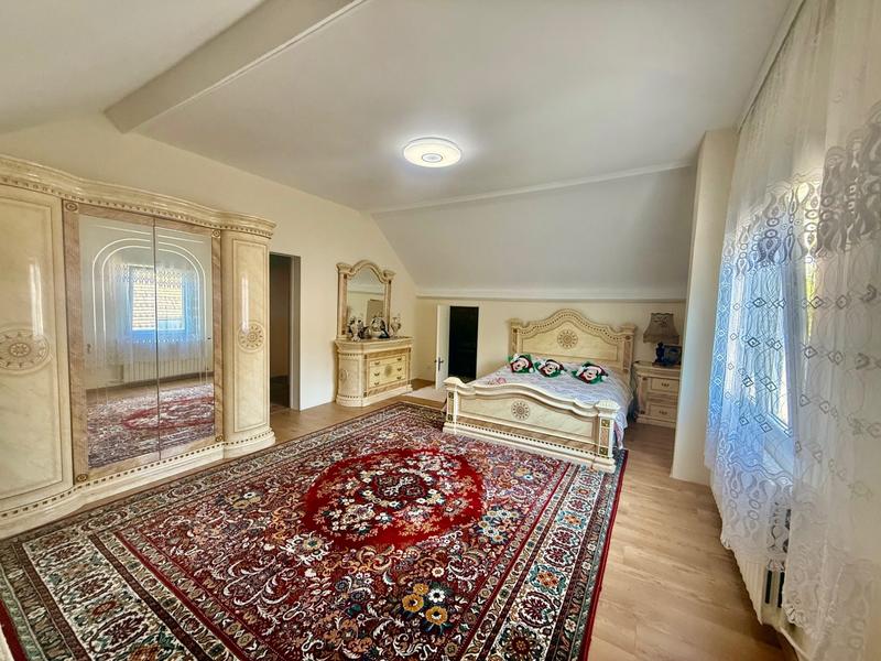 Maison - 178 m² - 6 pièces