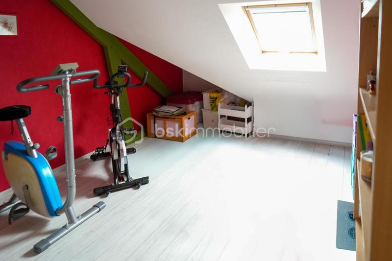 Maison - 230 m² - 9 pièces