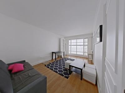 Studio - 30 m² - 1 pièce