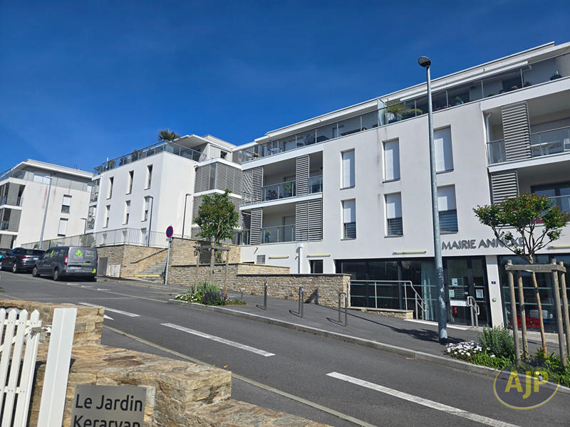 Appartement - 83 m² - 4 pièces