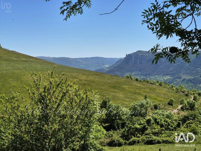 Maison - 415 m² - 16 pièces