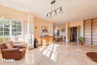 Maison - 183 m² - 6 pièces