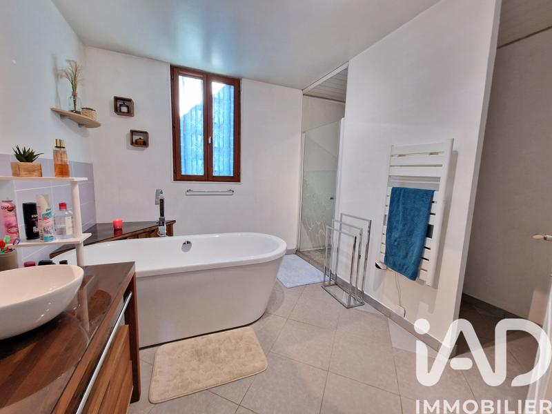 Maison - 110 m² - 4 pièces