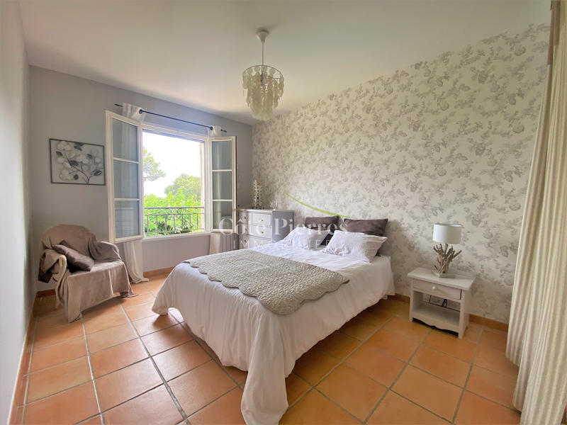 Villa - 205 m² - 8 pièces