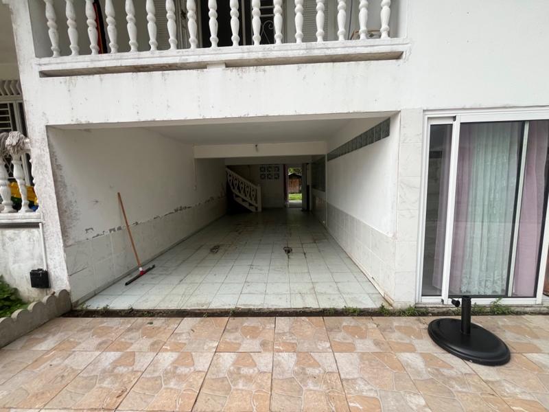 Maison - 199 m² - 8 pièces