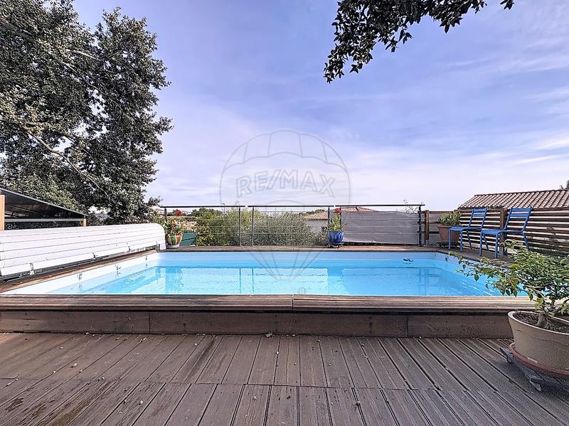 Maison - 98 m² - 4 pièces