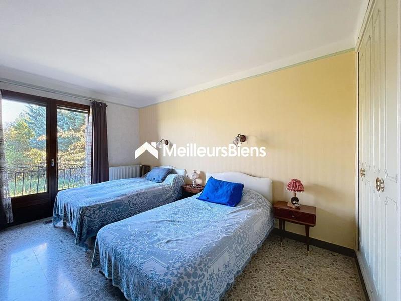 Maison - 148 m² - 9 pièces