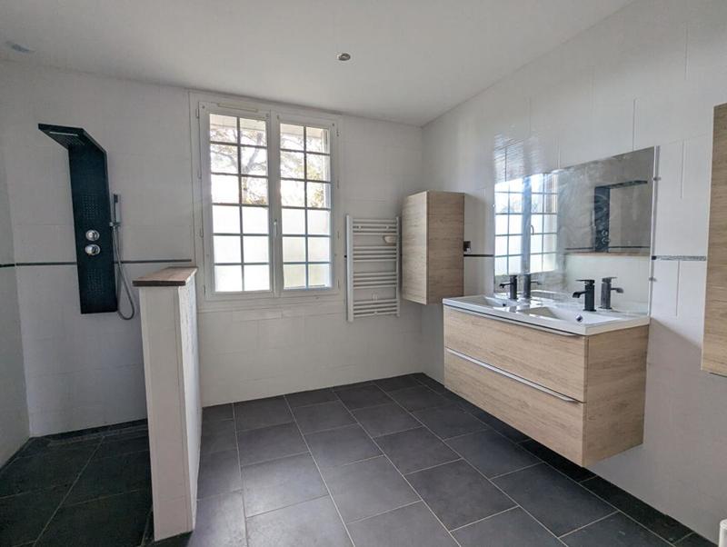 Maison - 111 m² - 4 pièces