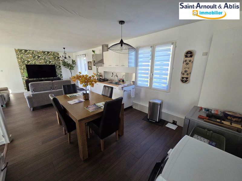 Maison - 101 m² - 6 pièces