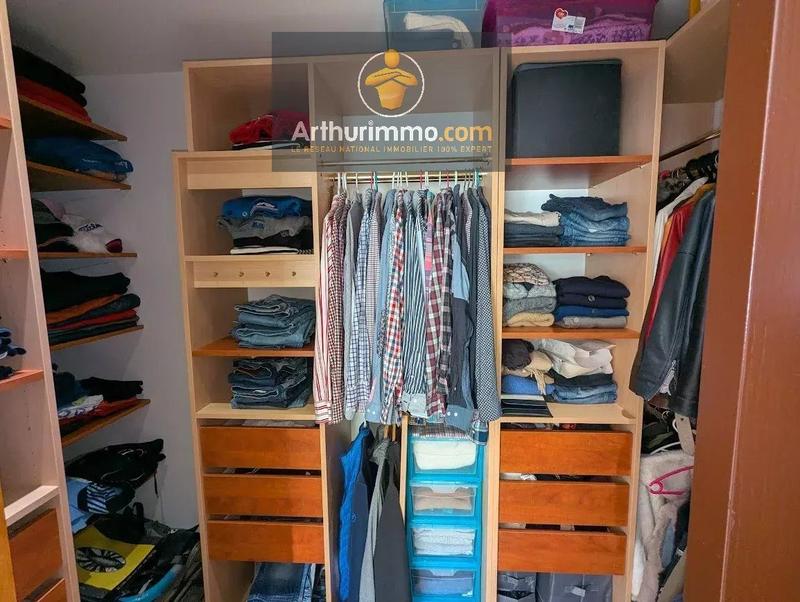 Maison - 201 m² - 7 pièces