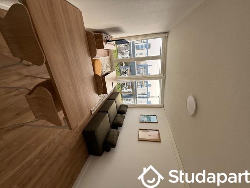 Chambre - 9 m² - 1 pièce