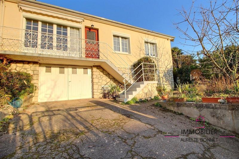 Maison - 104 m² - 6 pièces