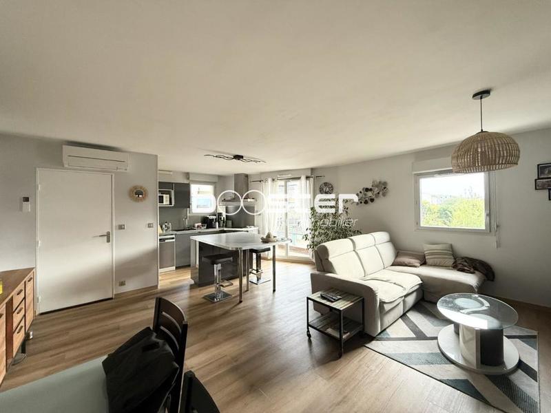 Appartement ancien - 65 m² - 3 pièces