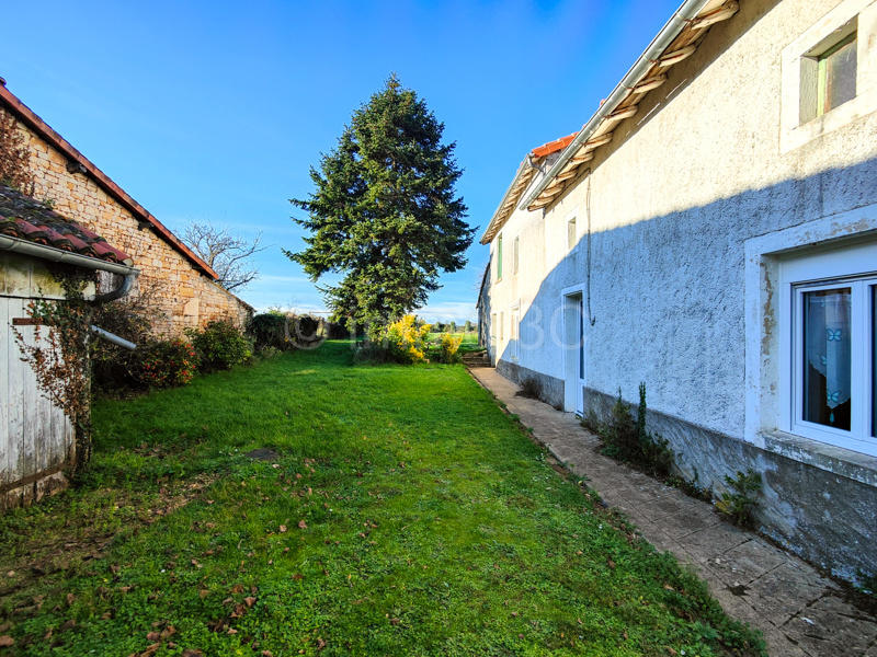 Maison en pierre - 105 m² - 4 pièces