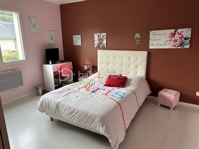 Maison - 203 m² - 7 pièces