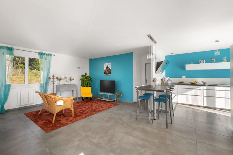 Maison - 215 m² - 6 pièces