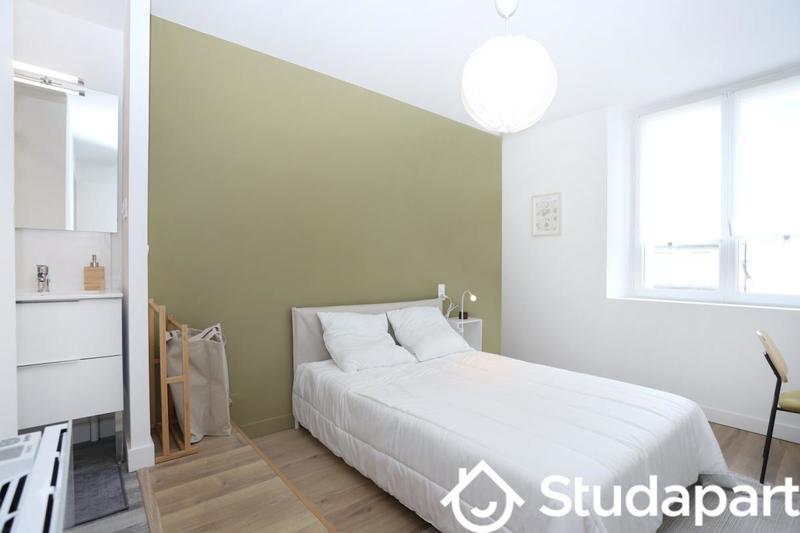 Chambre - 11 m² - 1 pièce