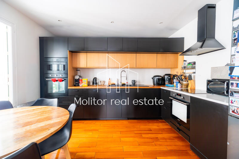 Triplex - 185 m² - 7 pièces