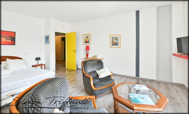 Maison de village - 279 m² - 10 pièces