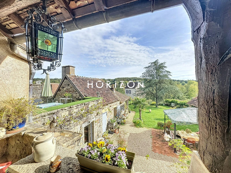 Maison ancienne - 200 m² - 7 pièces