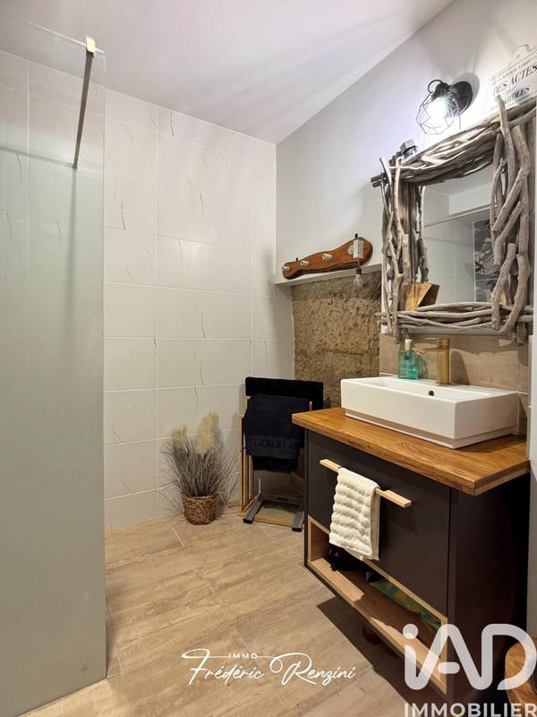 Maison - 280 m² - 6 pièces