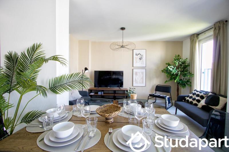 Chambre - 9 m² - 1 pièce