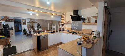 Maison - 90 m² - 4 pièces