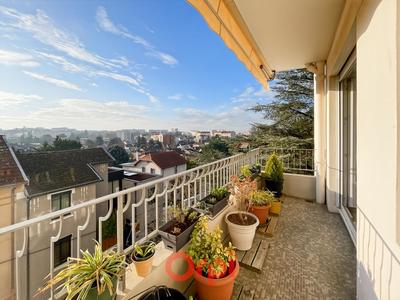 Appartement - 106 m² - 5 pièces