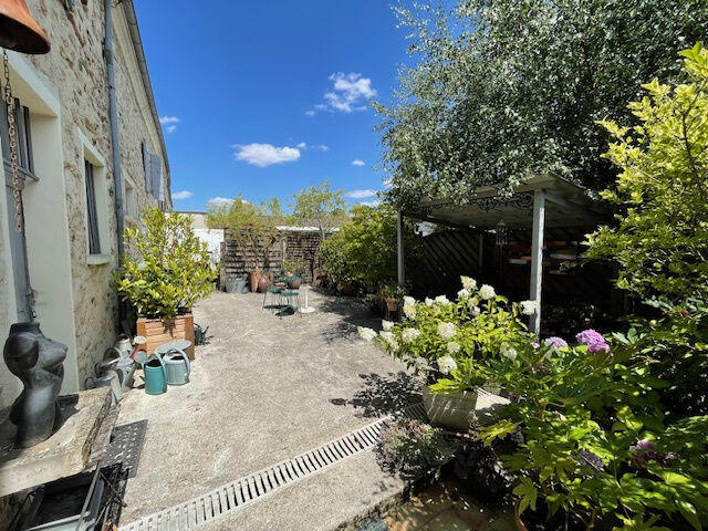 Maison - 210 m² - 5 pièces