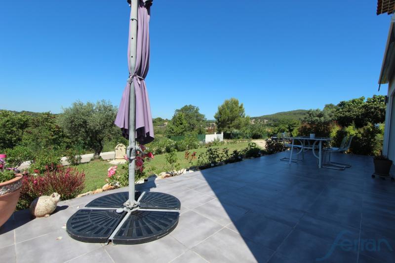 Villa - 240 m² - 9 pièces