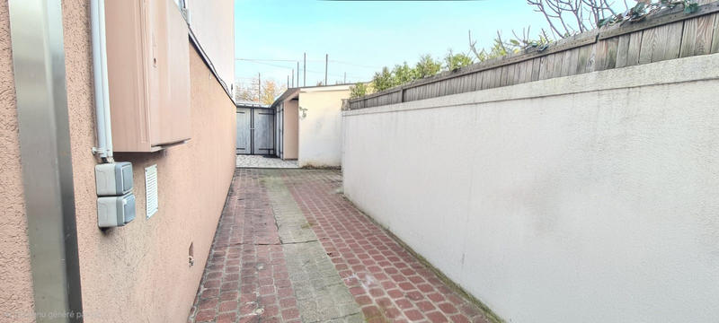 Maison - 96 m² - 4 pièces