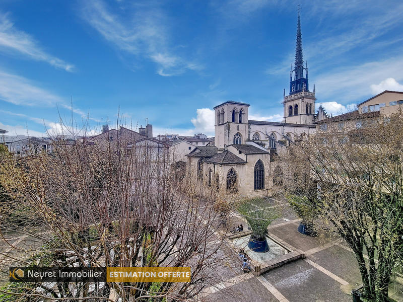 Appartement - 110 m² - 5 pièces