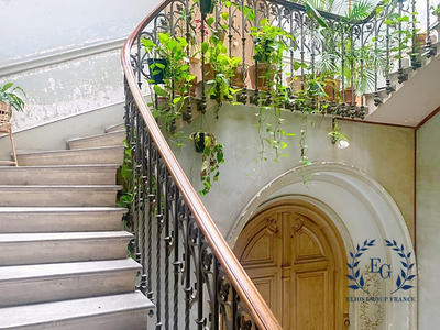 Appartement - 178 m² - 5 pièces