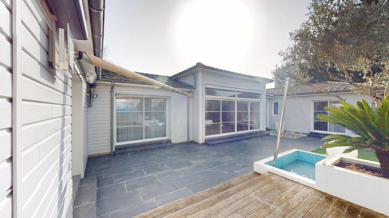 Maison - 252 m² - 6 pièces