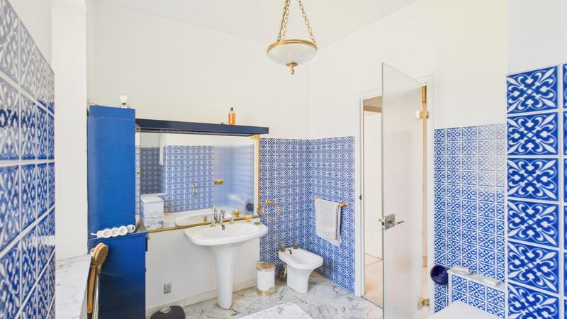 Maison - 278 m² - 10 pièces