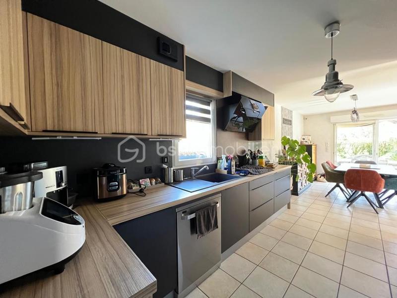 Pavillon - 122 m² - 7 pièces