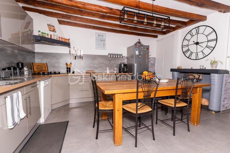 Maison - 155 m² - 6 pièces