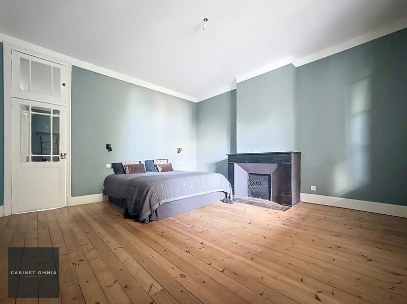 Maison ancienne - 230 m² - 7 pièces