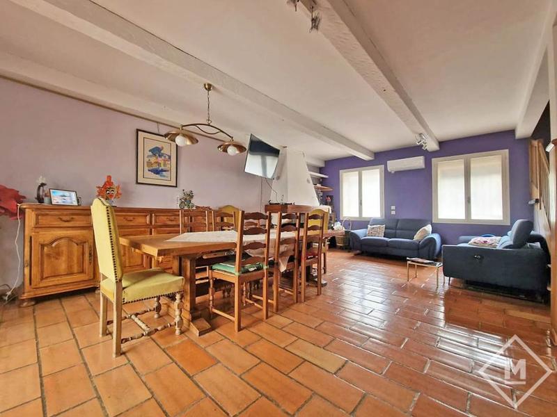 Maison - 282 m² - 7 pièces