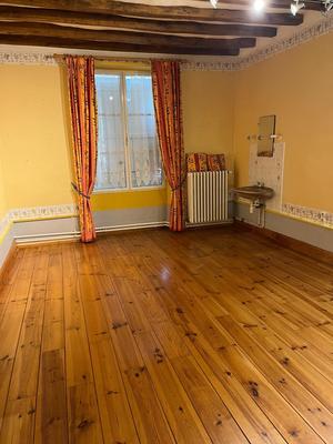 Maison - 270 m² - 8 pièces