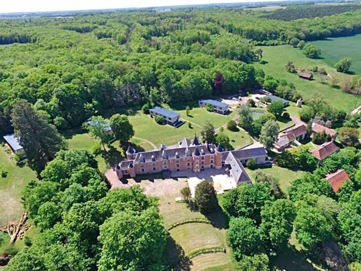 Manoir - 2 000 m² - 30 pièces