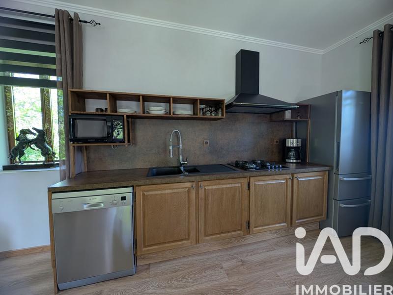 Maison - 195 m² - 8 pièces