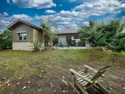 Maison - 140 m² - 6 pièces