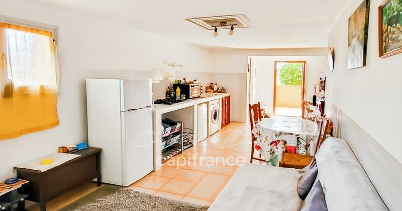 Maison - 299 m² - 11 pièces