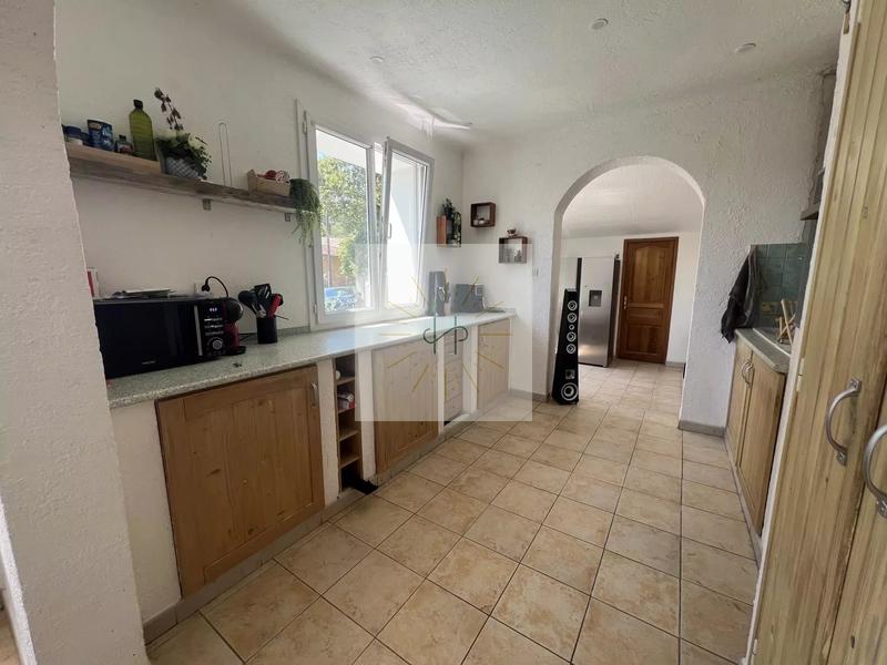 Maison - 92 m² - 5 pièces