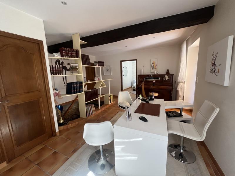 Maison ancienne - 300 m² - 7 pièces